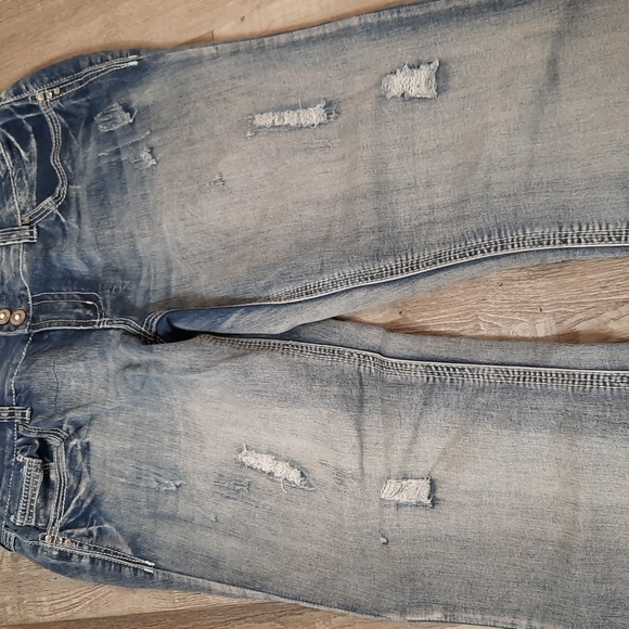 NWOT Amethyst Distressed Jeans Size 11 - Picture 7 of 10